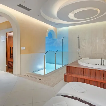 Oasi Pool Pjescana Uvala